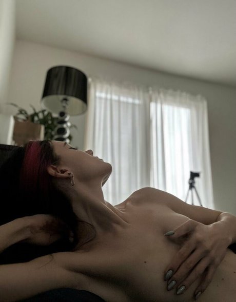 B u l o c h k a セックスモデル 写真