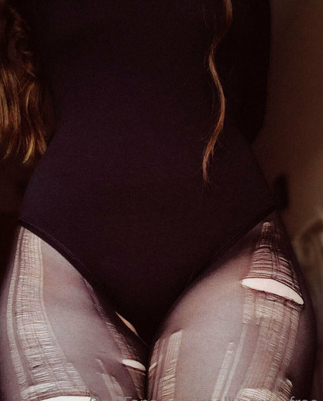 おばあちゃんの熟女オンリーファンズ ポルノ ギャラリー