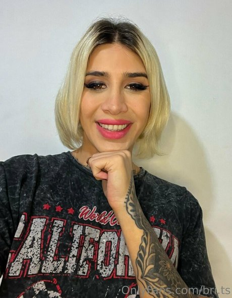 bri ts 裸のポルノスター 画像