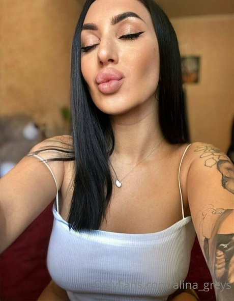 バニープリンセスオンリーファンズ 裸 画像