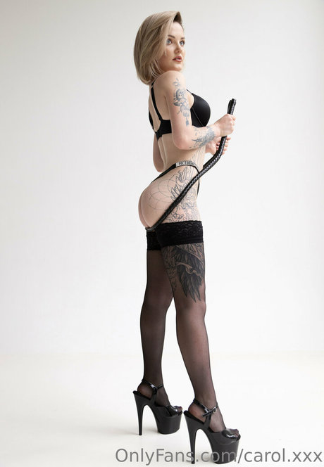carol xxx ポルノスター ギャラリー