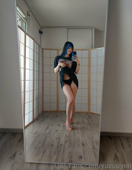 yuzupyon 美しいポルノスター 写真