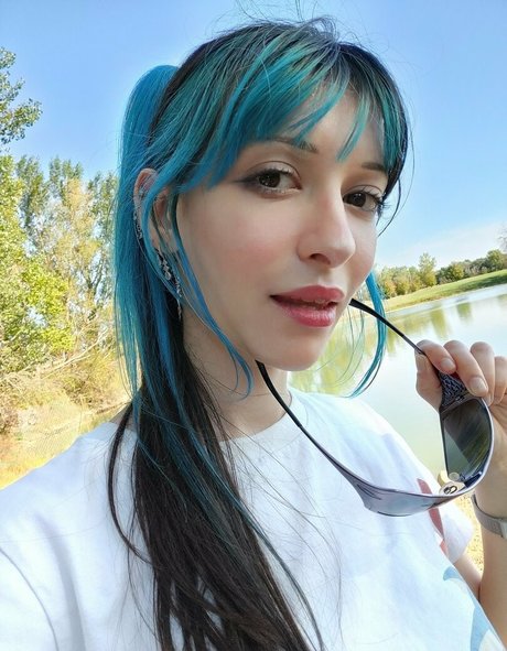 友達のみファン 美しいヌード ギャラリー