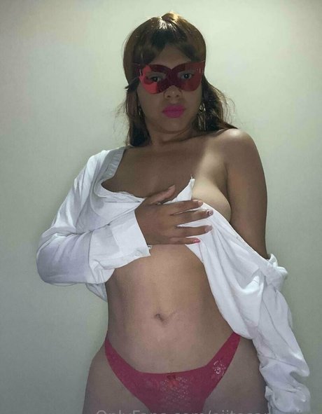 ぽっちゃりブルネットオンリーファンズ エロチック アーカイブ