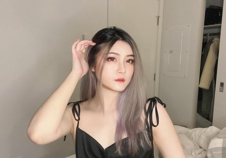 lily275 ポルノスター 高品質 画像