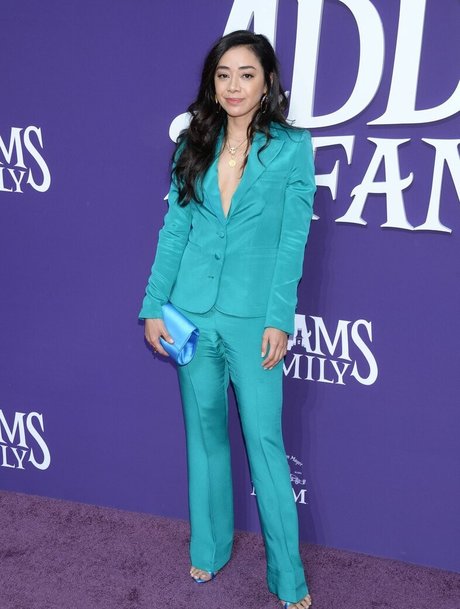 貞操帯オンリーファンズ セクシーヌード 写真