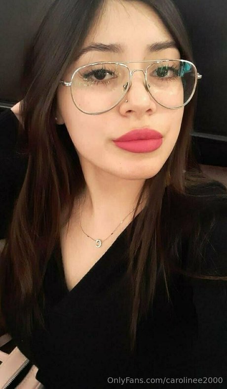 carolinee2000 素敵なポルノスター 写真