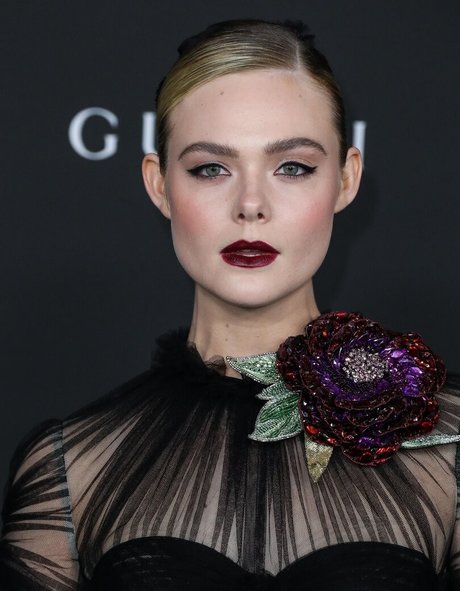 3P オンリーファンズ トップ 写真