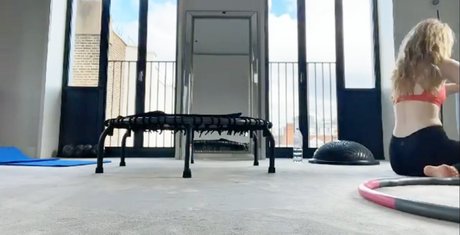 いちごミルクオンリーファンズ 美しいポルノ ギャラリー