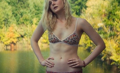 ティーンフィンガリングオンリーファンズ えろ 写真