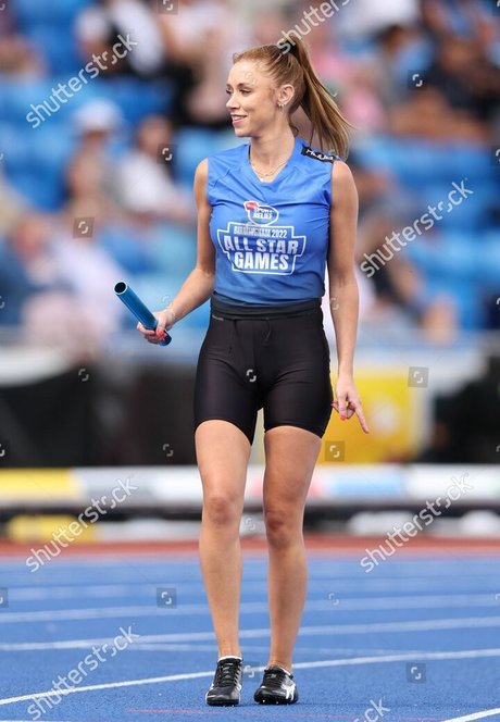 ぽっちゃりブロンドのオンリーファンズ 無料ポルノ 写真