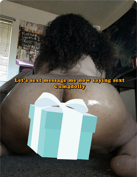 かわいいブロンドのオンリーファンズ ポルノ 写真