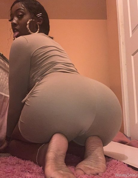 waveysolezz 素敵なモデル 写真