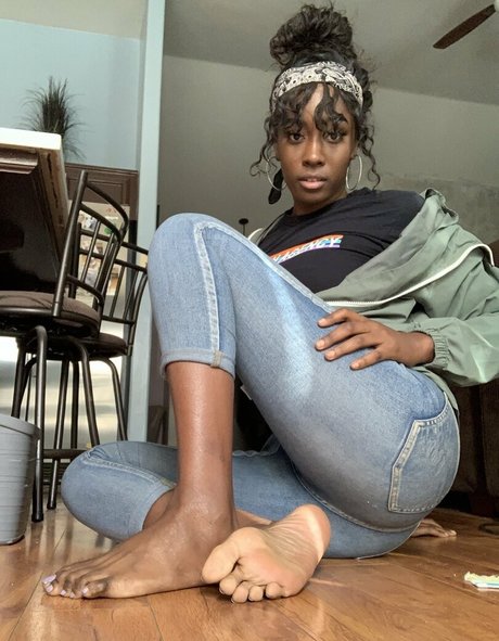 コスプレ フェムボーイ オンリーファンズ 無料セクシー 写真