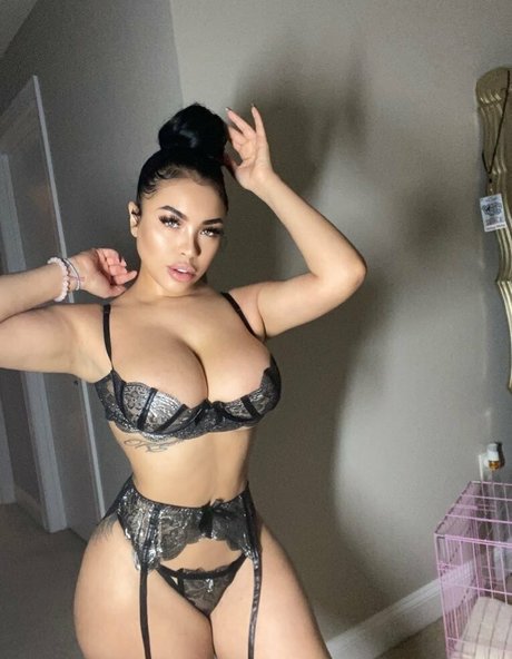 レズビアン乱交オンリーファンズ セクシー裸 ギャラリー