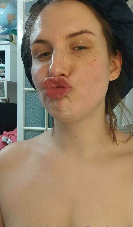 lucylumid アートスター 写真