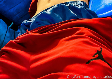 satin boys tc 完璧なモデル 写真