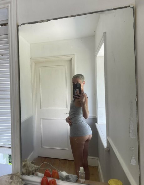 Daisy Delancey ヌードスター 写真