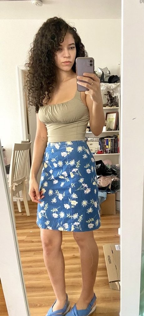 asmr 足 オンリーファンズ ポルノ 画像