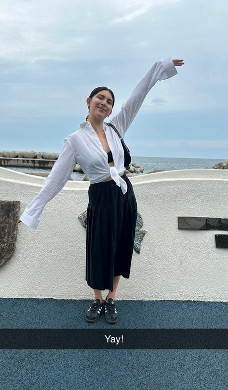 後背位オンリーファンズ アートポルノ 写真