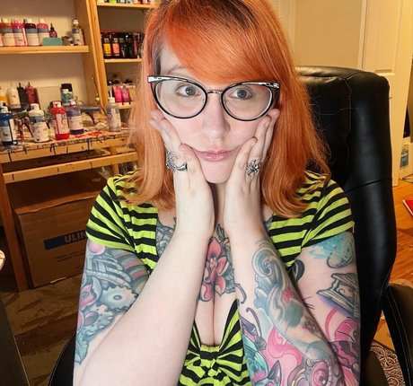 PushingUpRoses エロティックモデル 写真