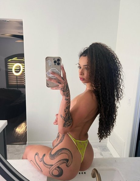 asmr 足 オンリーファンズ 無料 写真