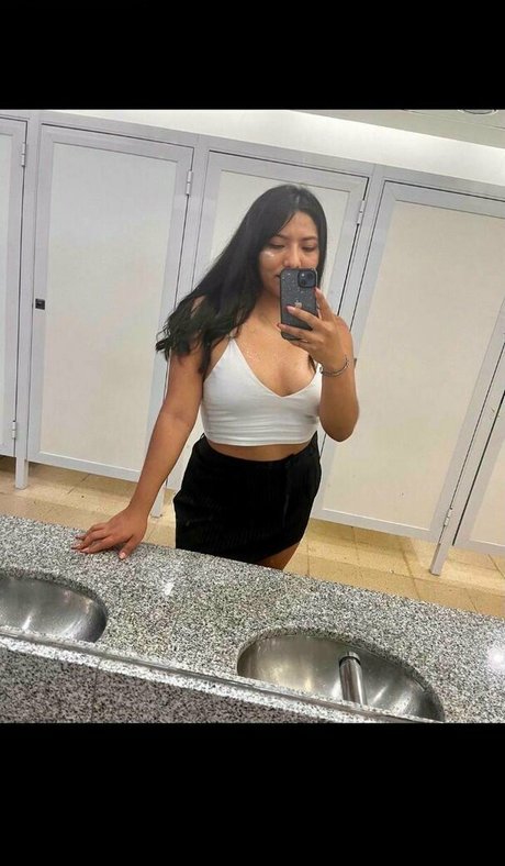 曲線美のxxx オンリーファンズ セックス 写真