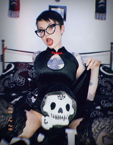 レズビアンマッサージオンリーファンズ 無料ヌード 画像