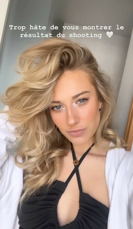 AlaiaJeanneau セックス女優 画像