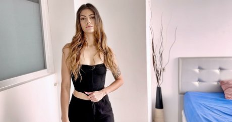 コスプレ ヘンタイ オンリーファンズ セクシー 写真