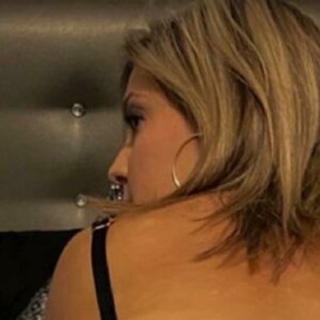 Favorite Hotwife 裸のモデル 画像