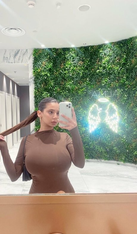 カップルのオンリーファンズ セクシーヌード 画像