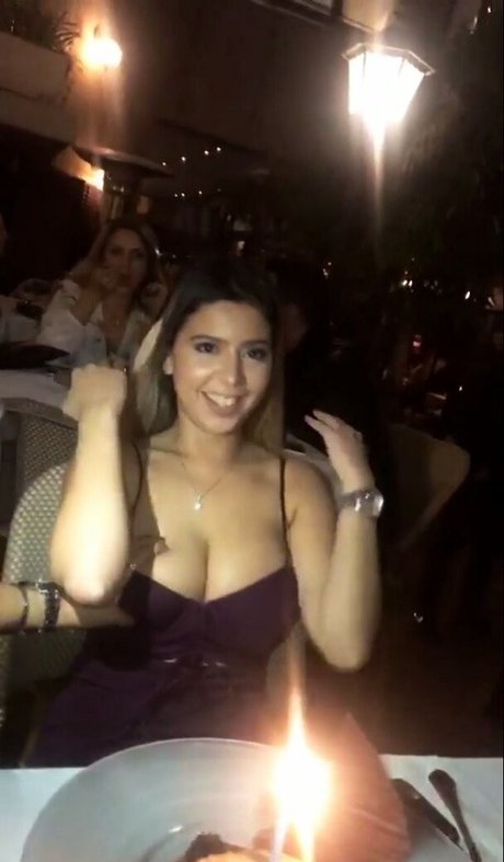 後背位オンリーファンズ 美しいポルノ アーカイブ