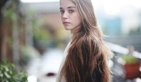 Alice Isaaz ポルノスター 高品質 写真