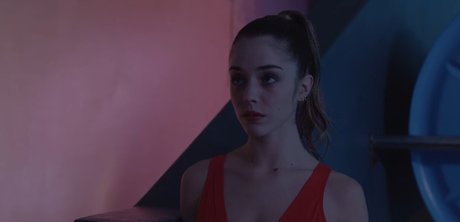 Alice Isaaz ポルノスター 写真