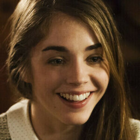 Alice Isaaz ポルノスター ヌード アーカイブ