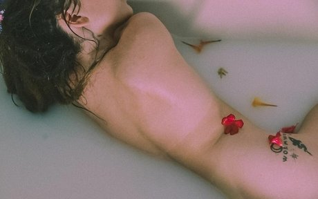 Eliza Grace 完璧なスター 画像