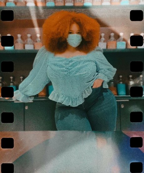 Nikkie Ginger ポルノスター ヌード 写真