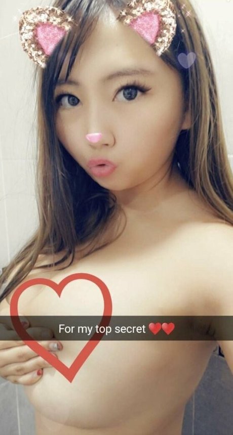 ティーンフィンガリングオンリーファンズ アートポルノ 写真