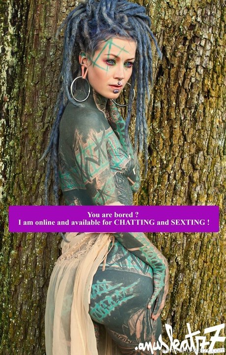 モンスターコックオンリーファンズ アダルト 写真