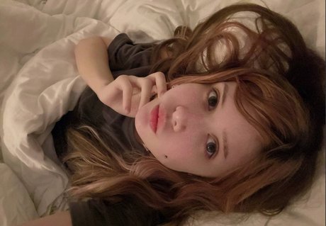 小さいチンポのシーメールオンリーファンズ セクシーヌード 画像