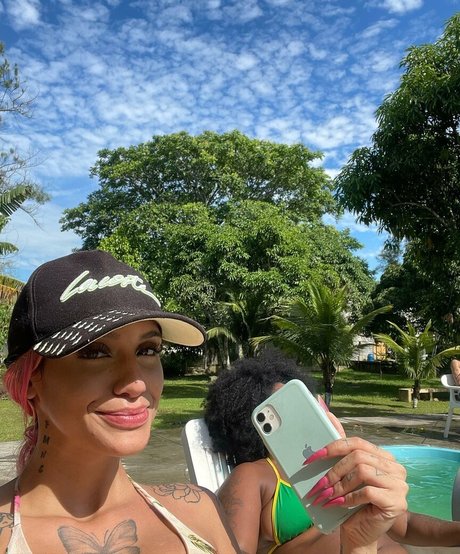 AZZY エロティックなスター ギャラリー