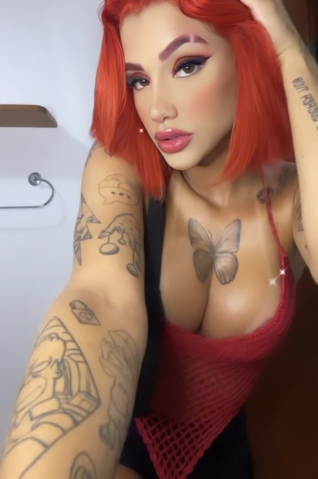 AZZY トップスター ギャラリー