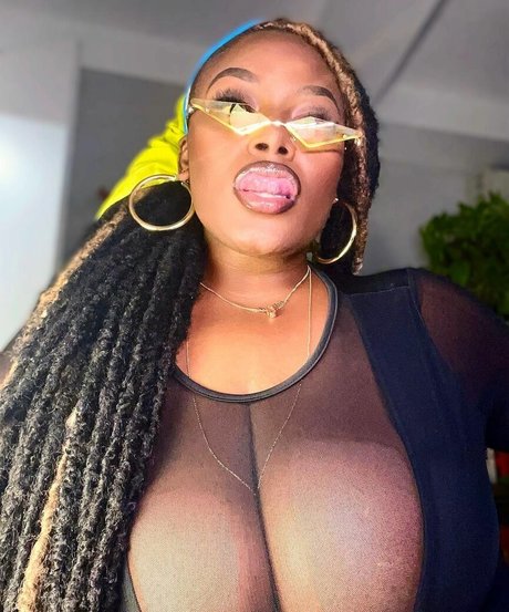 熟女のおっぱいオンリーファンズ ポルノグラフィック ギャラリー