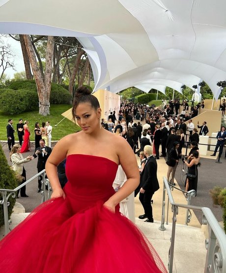 Ashley Graham プロフィール写真