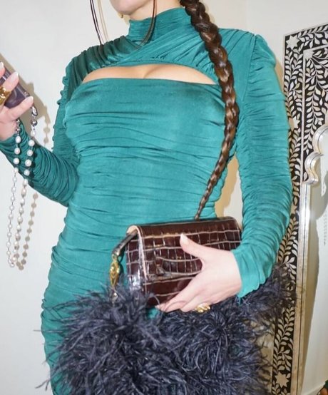 金髪ニューハーフオンリーファンズ ホットセクシー ギャラリー