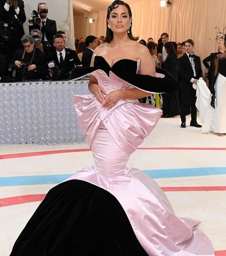 痴女妻オンリーファンズ エロ 写真