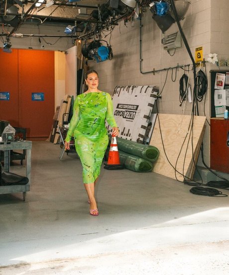 コスプレオナニーオンリーファンズ HD 写真