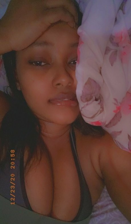 トランス熟女オンリーファンズ ポルノ ギャラリー