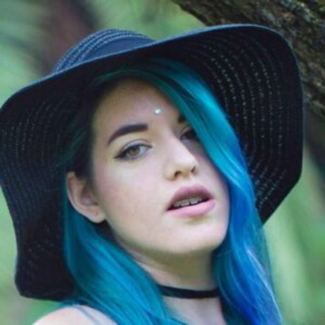 巨乳ランジェリーオンリーファンズ 素敵 画像